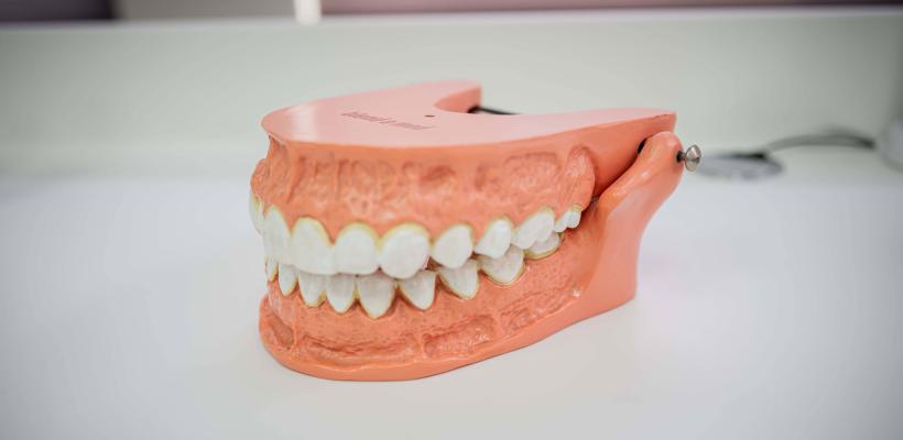 Kunstnagels en uw gebit